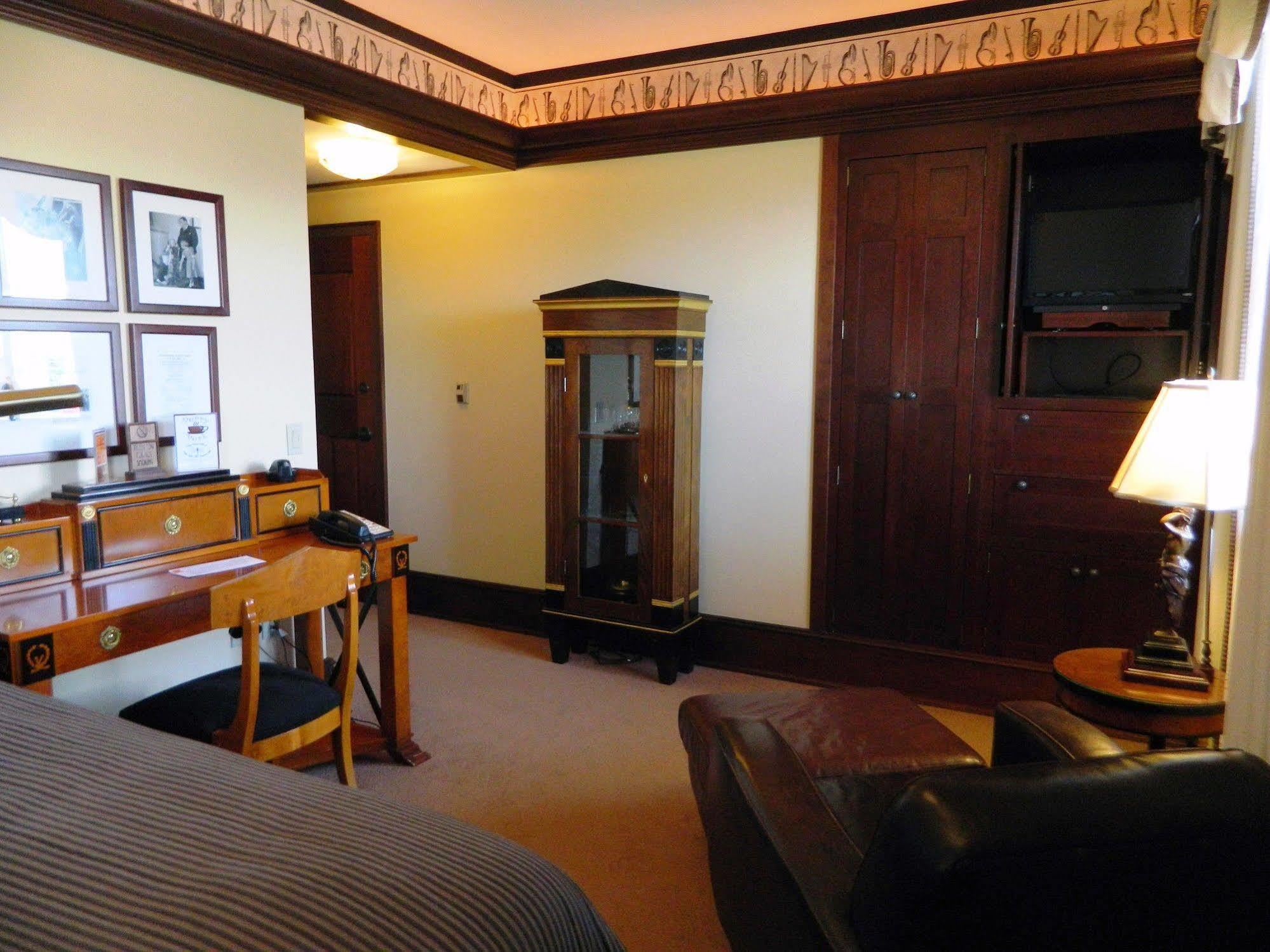 Hotel Pattee Perry Extérieur photo