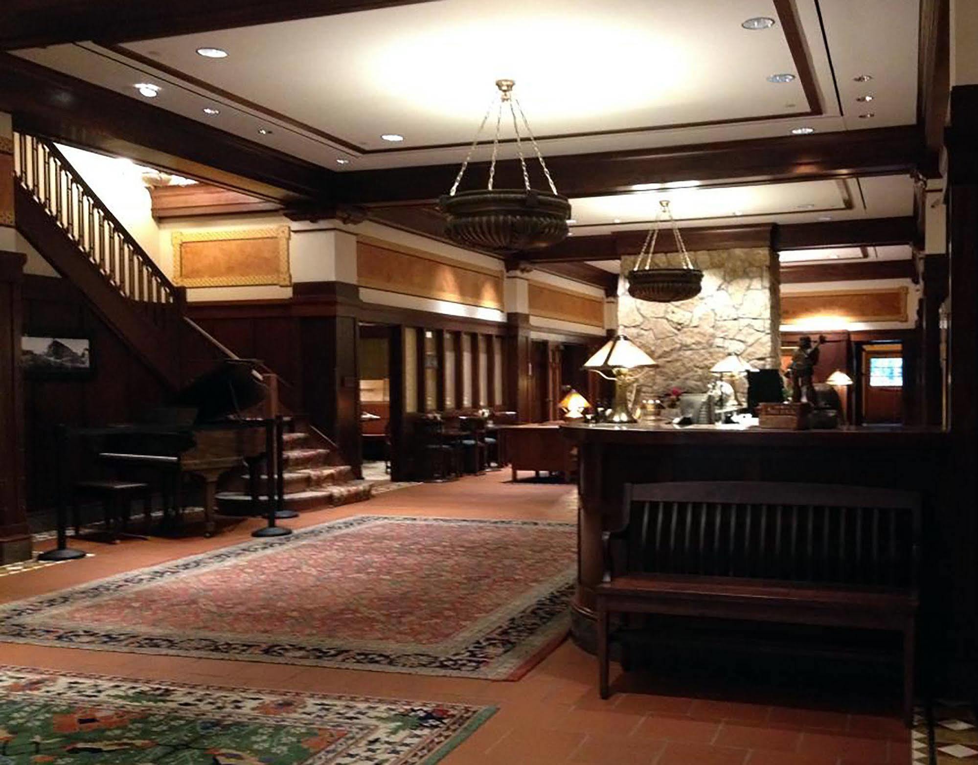 Hotel Pattee Perry Extérieur photo