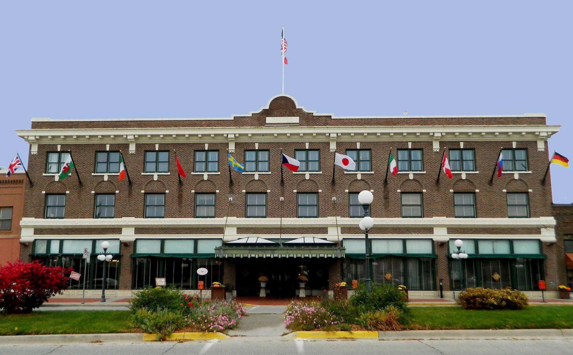 Hotel Pattee Perry Extérieur photo